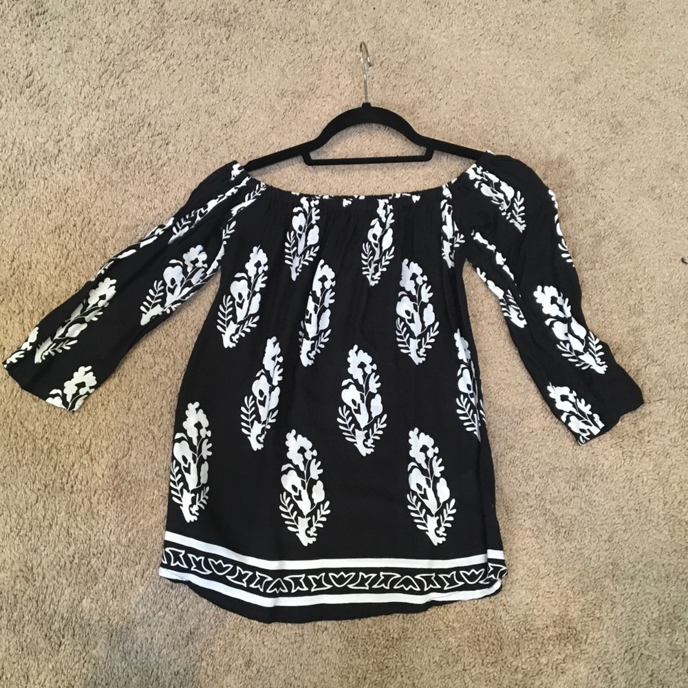 Women’s off the shoulder Top